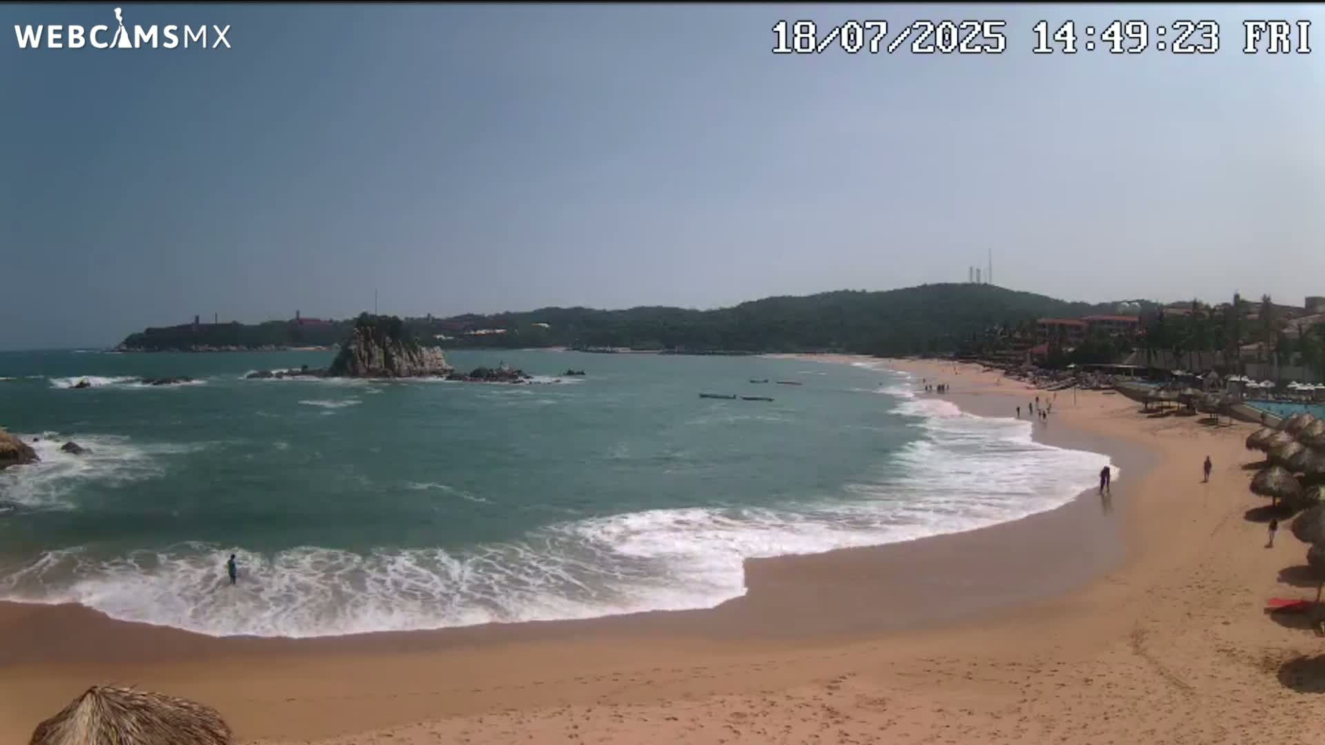 Crucecita, Playa Tangolunda Beach Live Cam - Santa Maria Huatulco, Oaxaca, Mexico