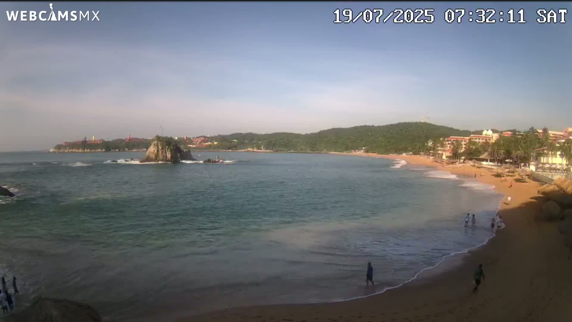Crucecita, Playa Tangolunda Beach Live Cam - Santa Maria Huatulco, Oaxaca, Mexico