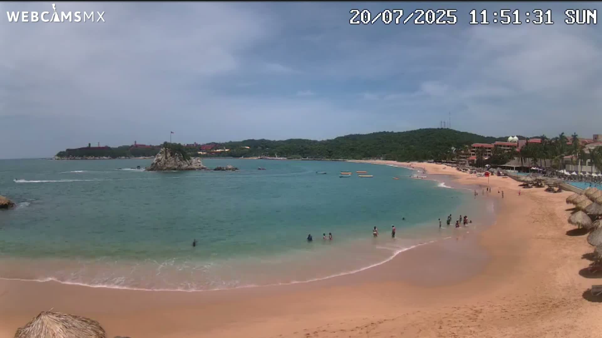 Crucecita, Playa Tangolunda Beach Live Cam - Santa Maria Huatulco, Oaxaca, Mexico