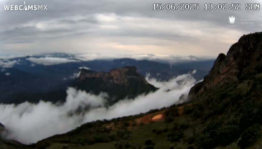 Pinal de Amoles, Mirador Cuatro Palos (Mirador Cuatro Viewpoint) Live Cam - Cadereyta de Montes, Queretaro, Mexico