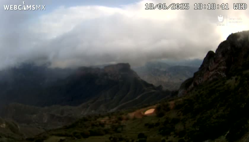 Pinal de Amoles, Mirador Cuatro Palos (Mirador Cuatro Viewpoint) Live Cam - Cadereyta de Montes, Queretaro, Mexico