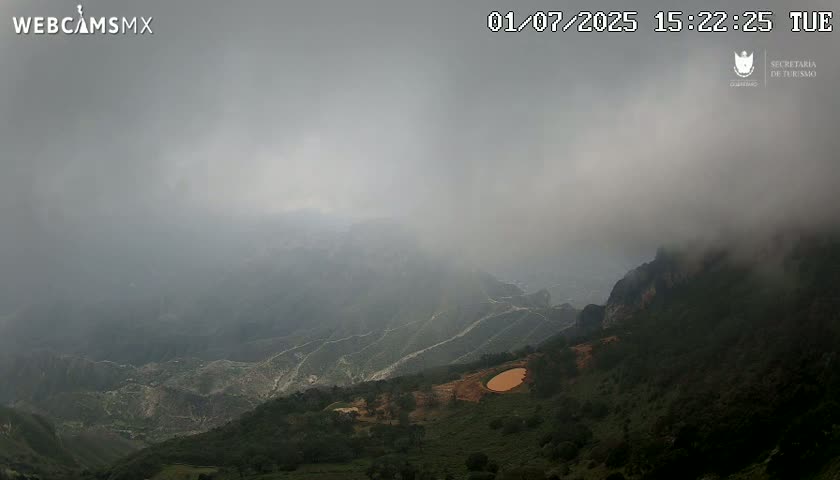 Pinal de Amoles, Mirador Cuatro Palos (Mirador Cuatro Viewpoint) Live Cam - Cadereyta de Montes, Queretaro, Mexico