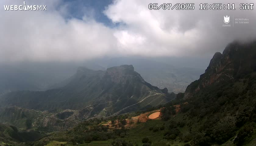 Pinal de Amoles, Mirador Cuatro Palos (Mirador Cuatro Viewpoint) Live Cam - Cadereyta de Montes, Queretaro, Mexico