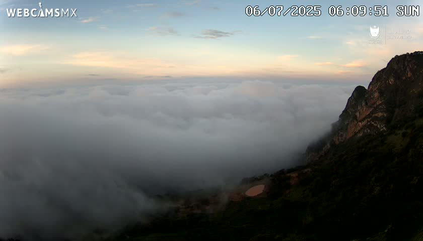 Pinal de Amoles, Mirador Cuatro Palos (Mirador Cuatro Viewpoint) Live Cam - Cadereyta de Montes, Queretaro, Mexico