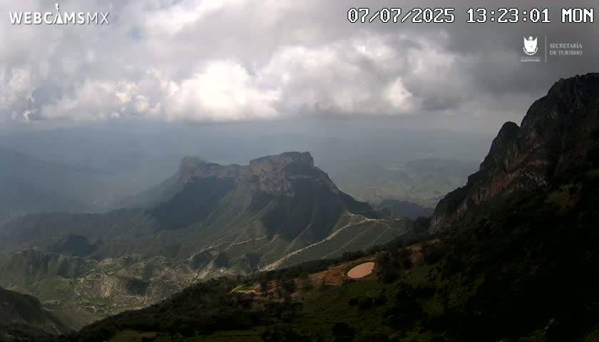 Pinal de Amoles, Mirador Cuatro Palos (Mirador Cuatro Viewpoint) Live Cam - Cadereyta de Montes, Queretaro, Mexico
