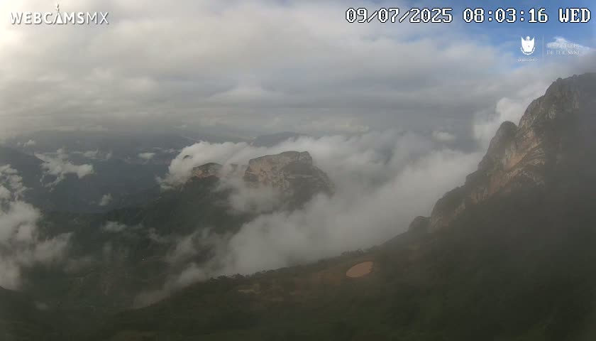 Pinal de Amoles, Mirador Cuatro Palos (Mirador Cuatro Viewpoint) Live Cam - Cadereyta de Montes, Queretaro, Mexico