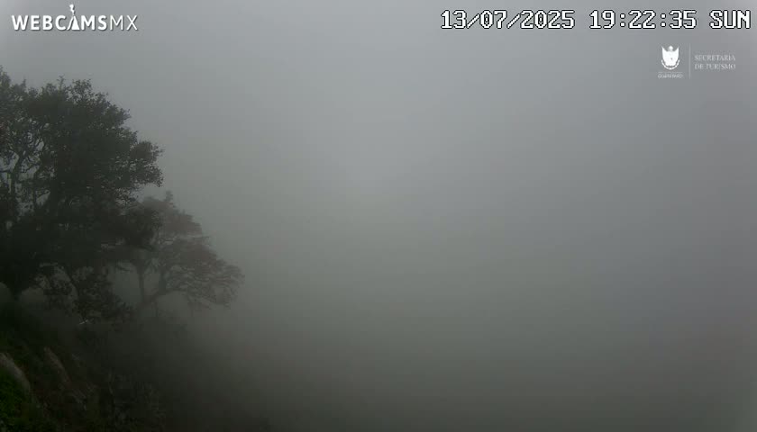 Pinal de Amoles, Mirador Cuatro Palos (Mirador Cuatro Viewpoint) Live Cam - Cadereyta de Montes, Queretaro, Mexico
