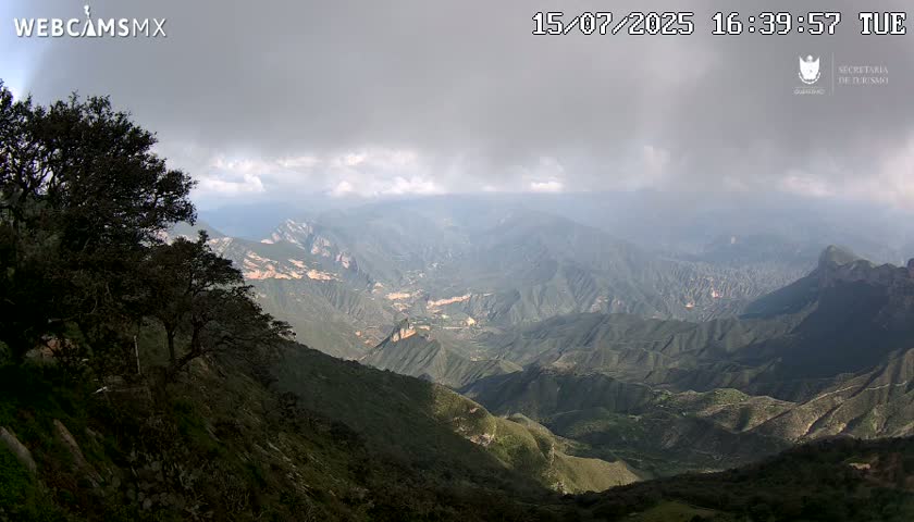 Pinal de Amoles, Mirador Cuatro Palos (Mirador Cuatro Viewpoint) Live Cam - Cadereyta de Montes, Queretaro, Mexico