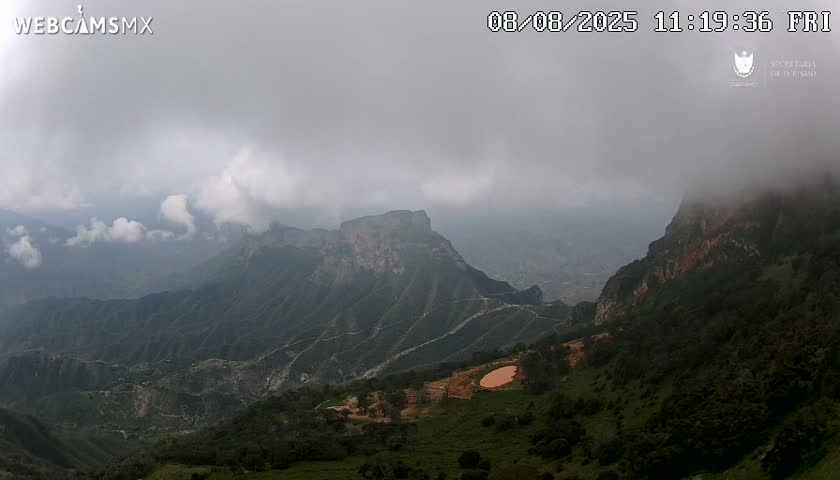 Pinal de Amoles, Mirador Cuatro Palos (Mirador Cuatro Viewpoint) Live Cam - Cadereyta de Montes, Queretaro, Mexico