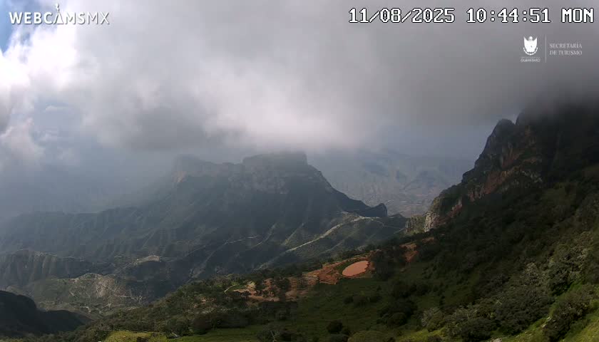 Pinal de Amoles, Mirador Cuatro Palos (Mirador Cuatro Viewpoint) Live Cam - Cadereyta de Montes, Queretaro, Mexico