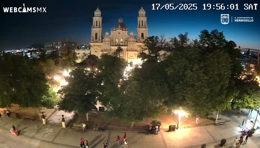 Plaza Emiliana De Zubeldia Square Live Cam - Hermosillo,  Sonora, Mexico