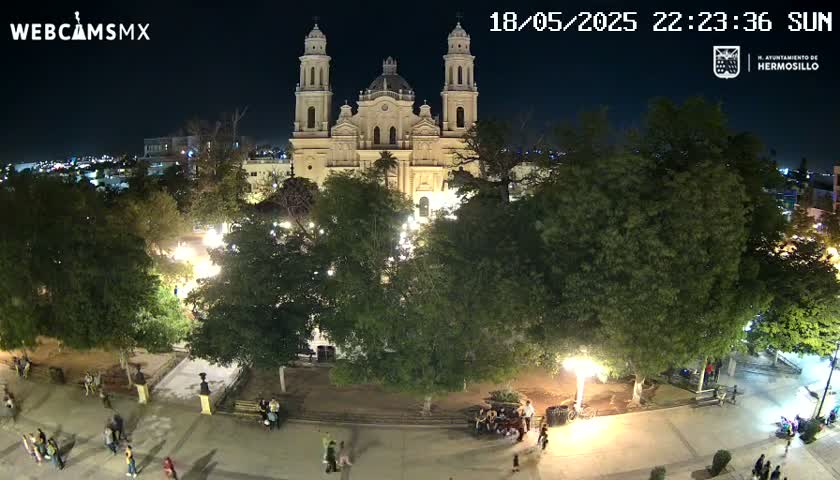 Plaza Emiliana De Zubeldia Square Live Cam - Hermosillo,  Sonora, Mexico