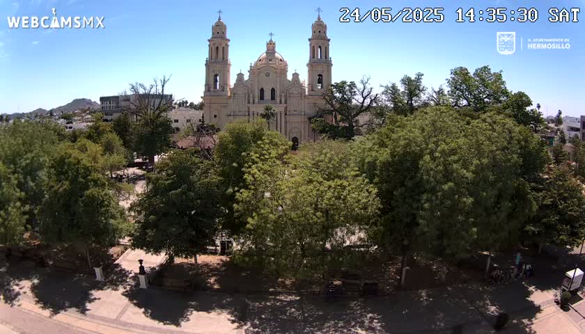 Plaza Emiliana De Zubeldia Square Live Cam - Hermosillo,  Sonora, Mexico