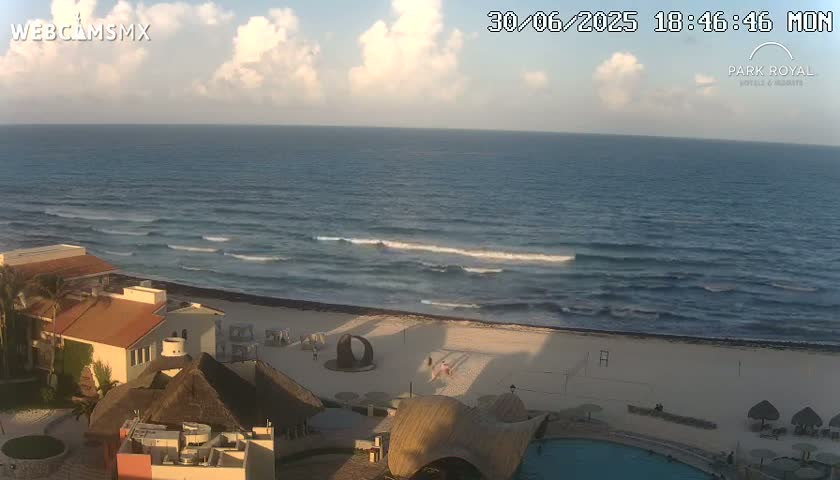 Cancún (Cancun) Playa Marlin Beach Live Cam - Benito Juarez, Quintana Roo, Mexico