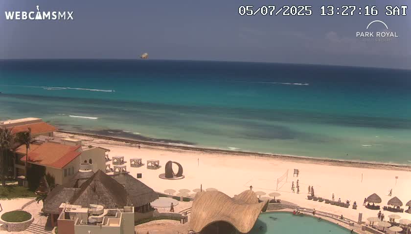 Cancún (Cancun) Playa Marlin Beach Live Cam - Benito Juarez, Quintana Roo, Mexico