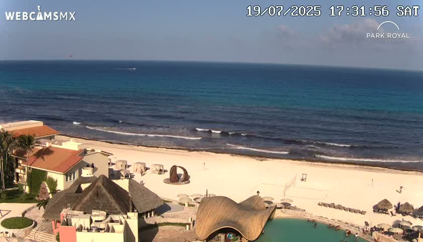 Cancún (Cancun) Playa Marlin Beach Live Cam - Benito Juarez, Quintana Roo, Mexico
