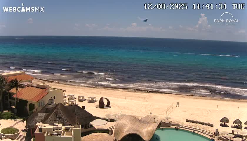 Cancún (Cancun) Playa Marlin Beach Live Cam - Benito Juarez, Quintana Roo, Mexico