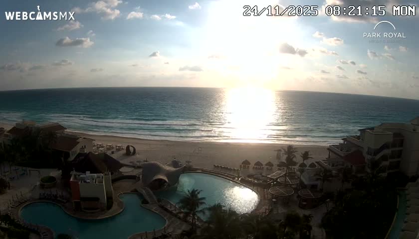 Cancún (Cancun) Playa Marlin Beach Live Cam - Benito Juarez, Quintana Roo, Mexico