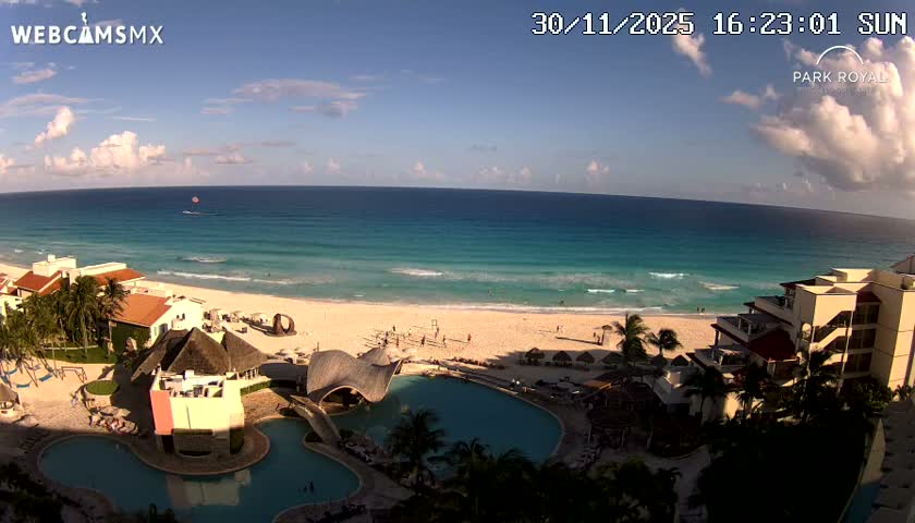 Cancún (Cancun) Playa Marlin Beach Live Cam - Benito Juarez, Quintana Roo, Mexico