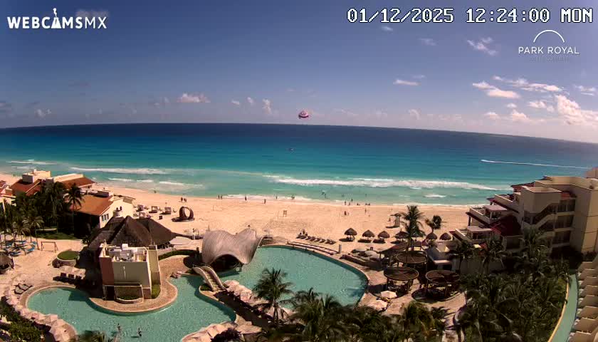 Cancún (Cancun) Playa Marlin Beach Live Cam - Benito Juarez, Quintana Roo, Mexico