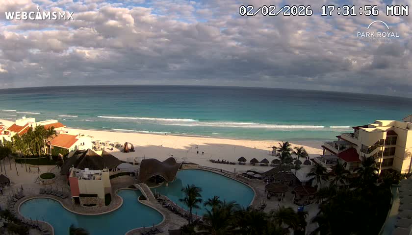 Cancún (Cancun) Playa Marlin Beach Live Cam - Benito Juarez, Quintana Roo, Mexico