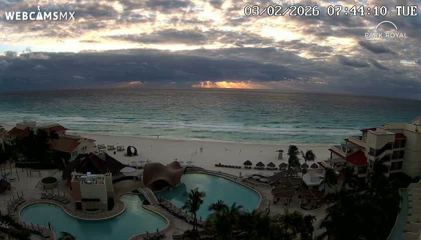 Cancún (Cancun) Playa Marlin Beach Live Cam - Benito Juarez, Quintana Roo, Mexico