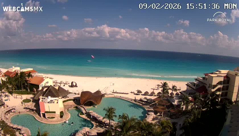 Cancún (Cancun) Playa Marlin Beach Live Cam - Benito Juarez, Quintana Roo, Mexico
