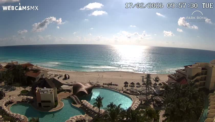 Cancún (Cancun) Playa Marlin Beach Live Cam - Benito Juarez, Quintana Roo, Mexico