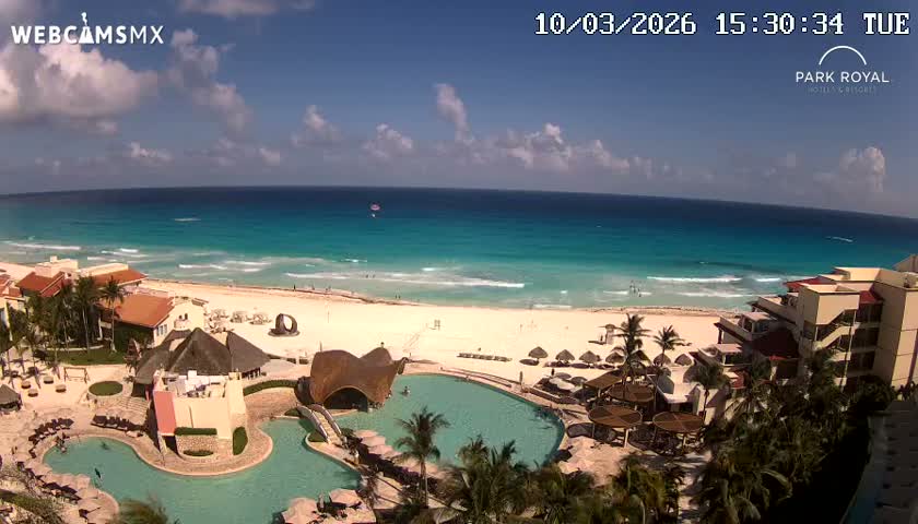 Cancún (Cancun) Playa Marlin Beach Live Cam - Benito Juarez, Quintana Roo, Mexico
