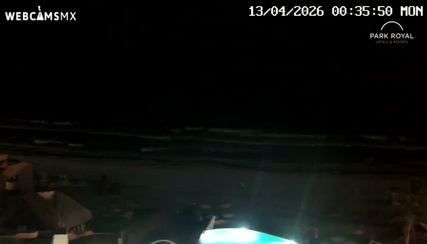 Cancún (Cancun) Playa Marlin Beach Live Cam - Benito Juarez, Quintana Roo, Mexico