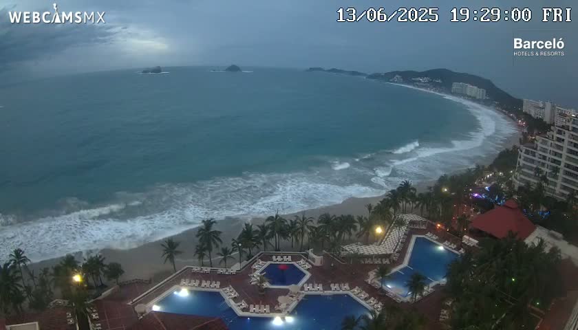 Ixtapa Zihuatanejo, Playa Ixtapa Beach live Cam - Zihuatanejo de Azueta, Guerrero, Mexico