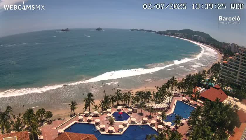 Ixtapa Zihuatanejo, Playa Ixtapa Beach live Cam - Zihuatanejo de Azueta, Guerrero, Mexico