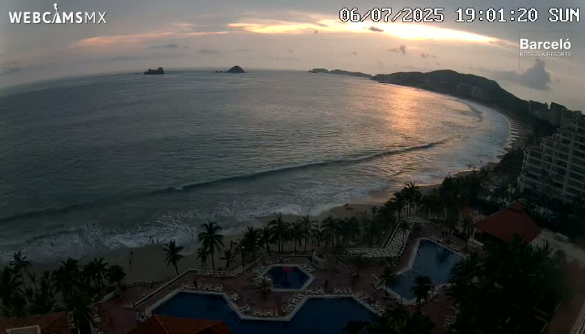 Ixtapa Zihuatanejo, Playa Ixtapa Beach live Cam - Zihuatanejo de Azueta, Guerrero, Mexico