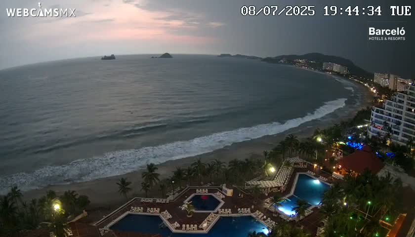 Ixtapa Zihuatanejo, Playa Ixtapa Beach live Cam - Zihuatanejo de Azueta, Guerrero, Mexico