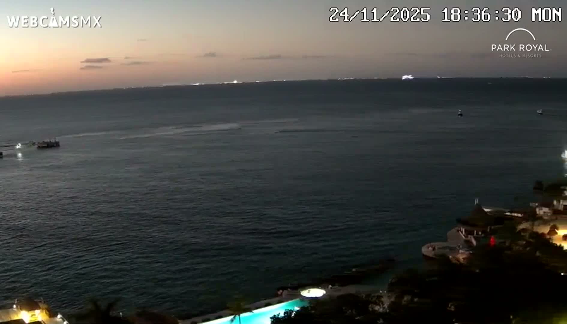 Cozumel Coast & City Skyline Live Cam - San Mugiel de Cozumel, Municipio de Cozumel, Quintana Roo, Mexico