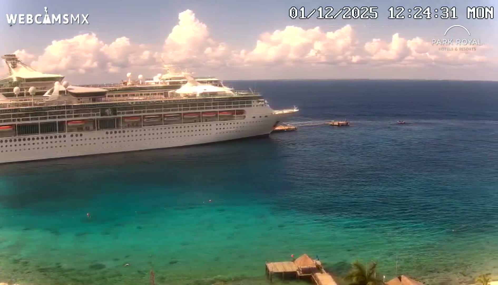 Cozumel Coast & City Skyline Live Cam - San Mugiel de Cozumel, Municipio de Cozumel, Quintana Roo, Mexico