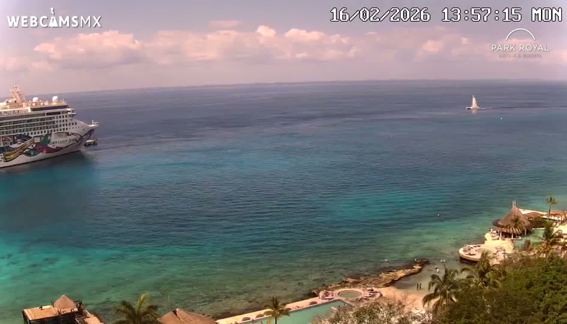 Cozumel Coast & City Skyline Live Cam - San Mugiel de Cozumel, Municipio de Cozumel, Quintana Roo, Mexico