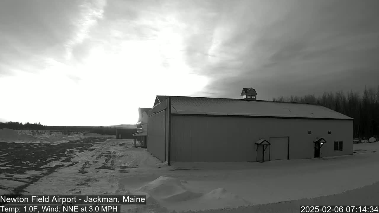 Newton Field - Jackman Airport Live Cam - Maine, USA