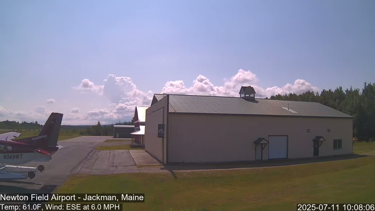 Newton Field - Jackman Airport Live Cam - Maine, USA