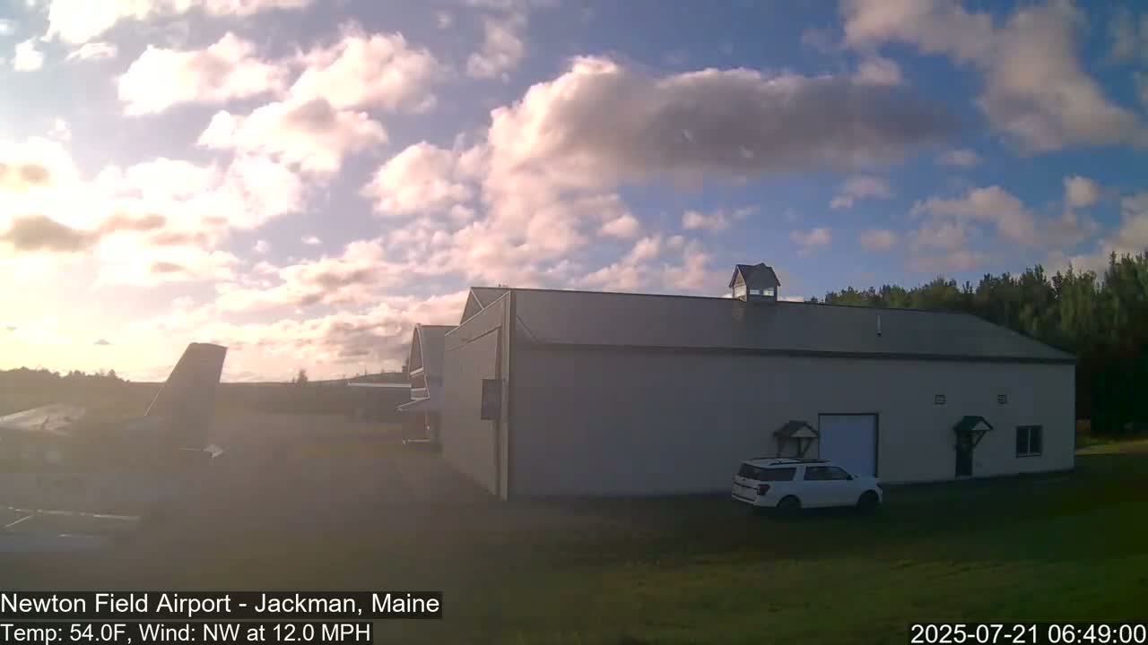 Newton Field - Jackman Airport Live Cam - Maine, USA