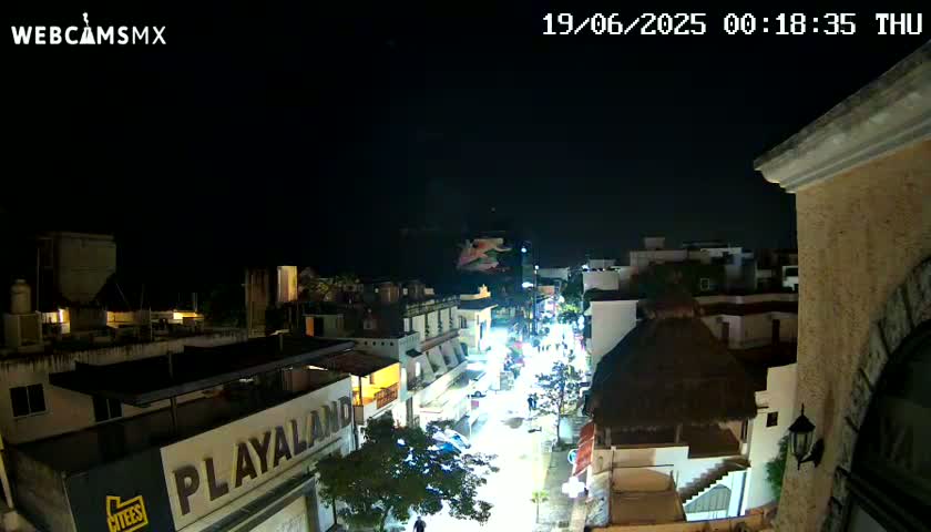 Playa del Carmen Avenue Quinta Avenida Live Cam - Solidaridad, Quintana Roo, Mexico
