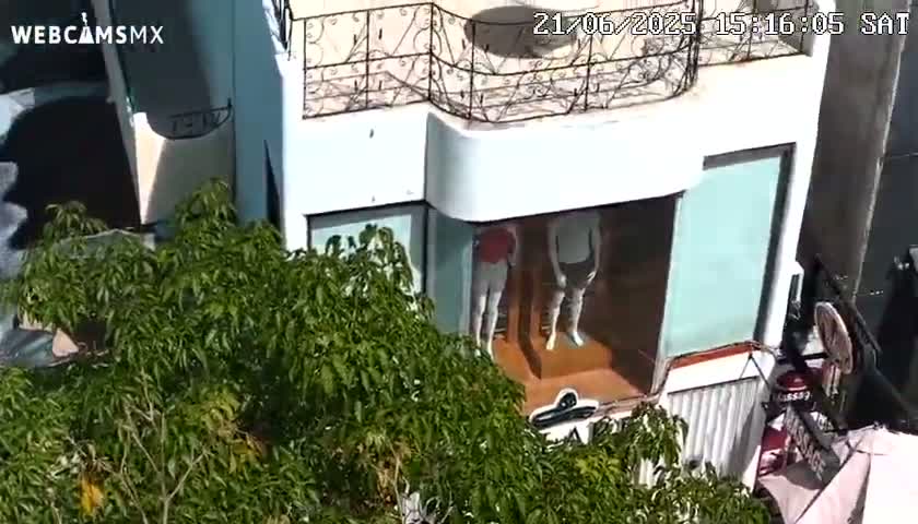 Playa del Carmen Avenue Quinta Avenida Live Cam - Solidaridad, Quintana Roo, Mexico