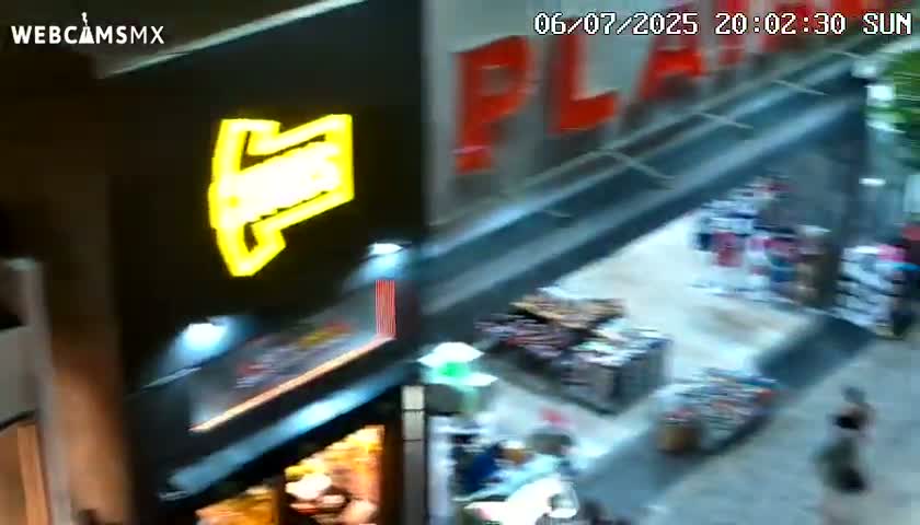 Playa del Carmen Avenue Quinta Avenida Live Cam - Solidaridad, Quintana Roo, Mexico