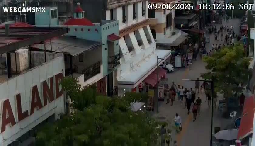 Playa del Carmen Avenue Quinta Avenida Live Cam - Solidaridad, Quintana Roo, Mexico
