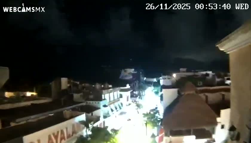 Playa del Carmen Avenue Quinta Avenida Live Cam - Solidaridad, Quintana Roo, Mexico