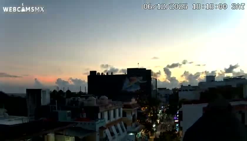 Playa del Carmen Avenue Quinta Avenida Live Cam - Solidaridad, Quintana Roo, Mexico