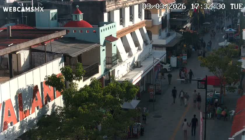 Playa del Carmen Avenue Quinta Avenida Live Cam - Solidaridad, Quintana Roo, Mexico