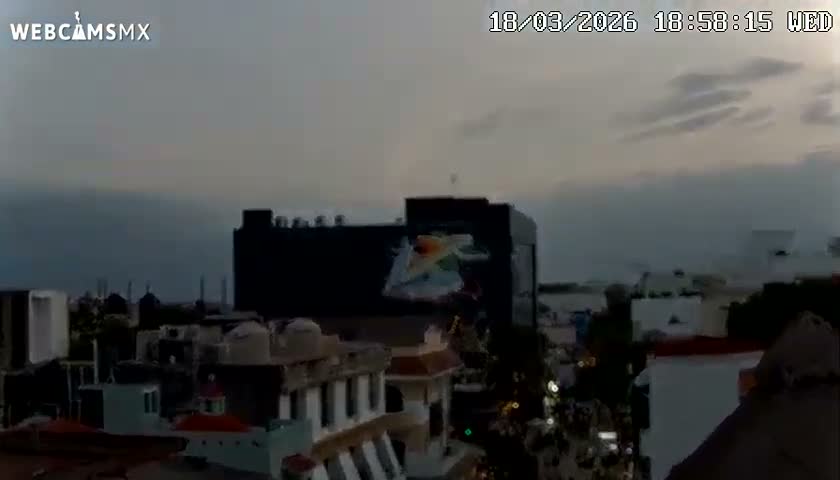 Playa del Carmen Avenue Quinta Avenida Live Cam - Solidaridad, Quintana Roo, Mexico