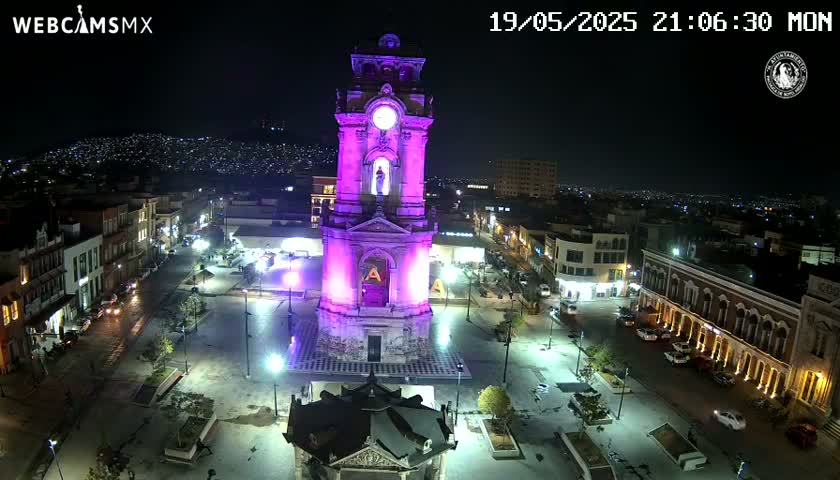 Pachuca ,Plaza de la Independencia Square & Reloj Monumental Clock live Cam - Pachuca de Soto, Hidalgo, Mexico