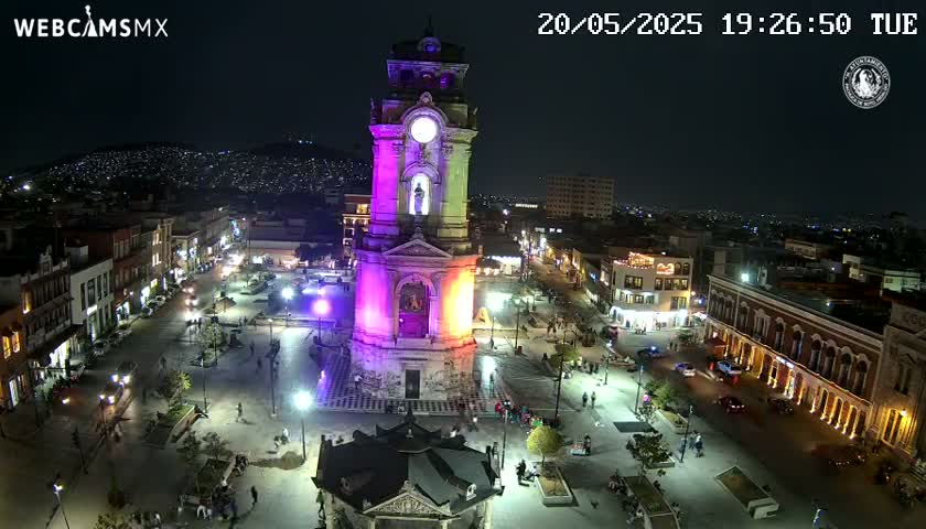 Pachuca ,Plaza de la Independencia Square & Reloj Monumental Clock live Cam - Pachuca de Soto, Hidalgo, Mexico